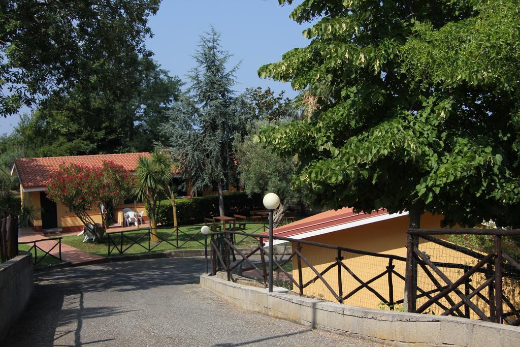 Borgo San Cosmo Tropea Bed & Breakfast Brattiro Екстериор снимка