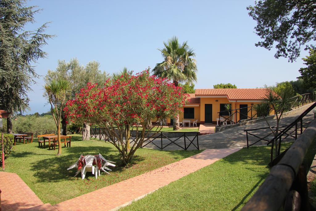 Borgo San Cosmo Tropea Bed & Breakfast Brattiro Екстериор снимка