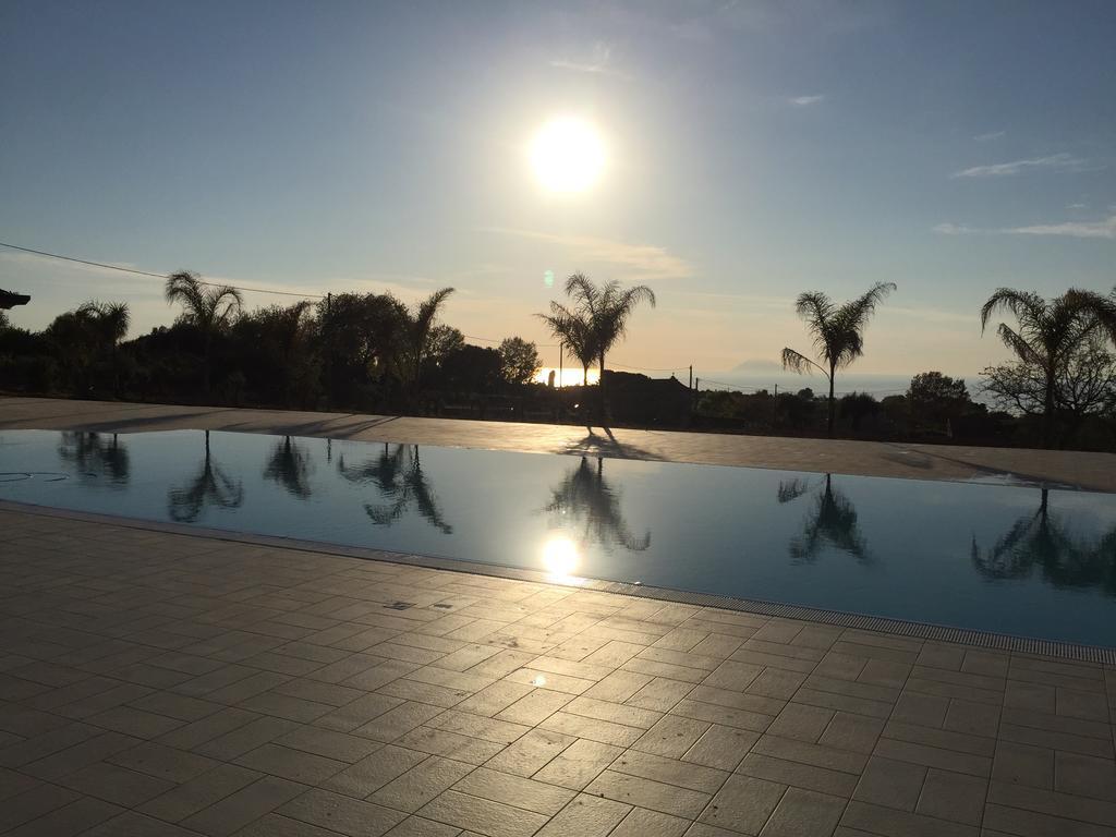 Borgo San Cosmo Tropea Bed & Breakfast Brattiro Екстериор снимка