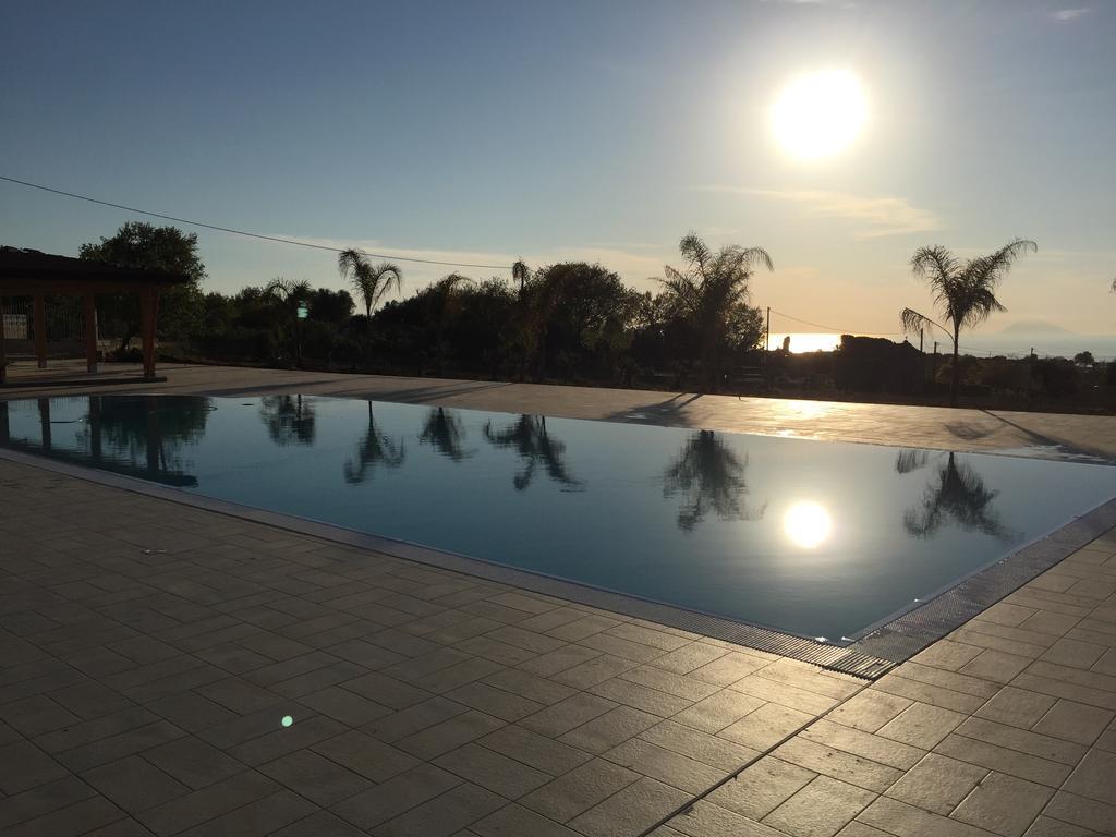 Borgo San Cosmo Tropea Bed & Breakfast Brattiro Екстериор снимка