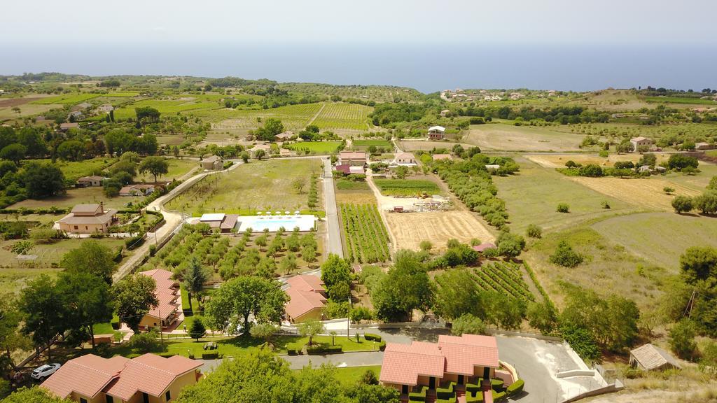 Borgo San Cosmo Tropea Bed & Breakfast Brattiro Екстериор снимка