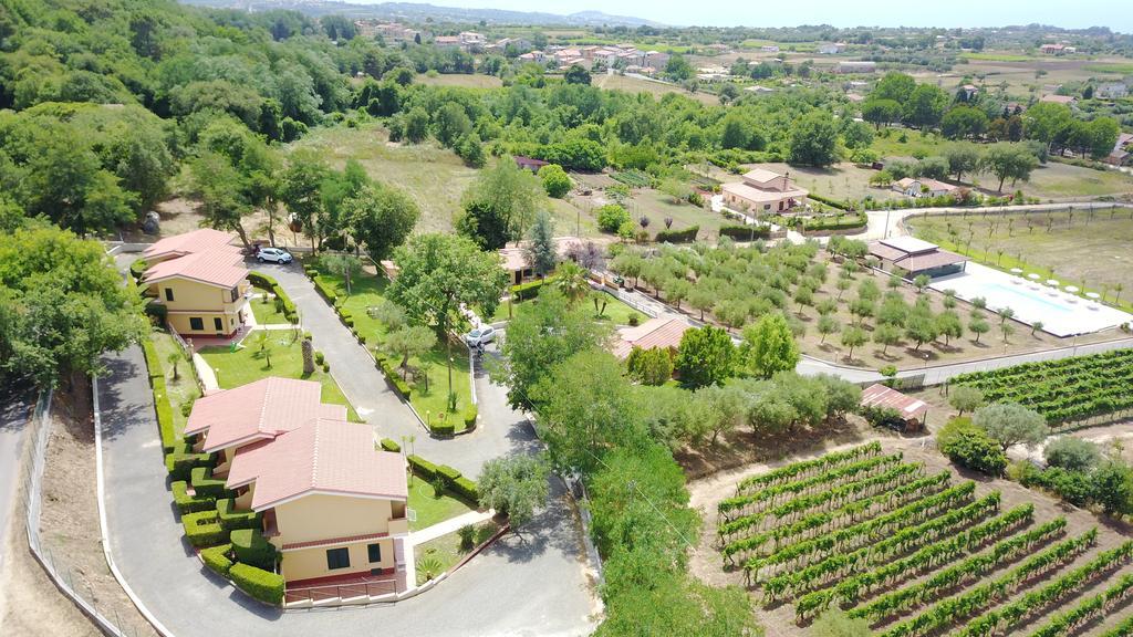 Borgo San Cosmo Tropea Bed & Breakfast Brattiro Екстериор снимка