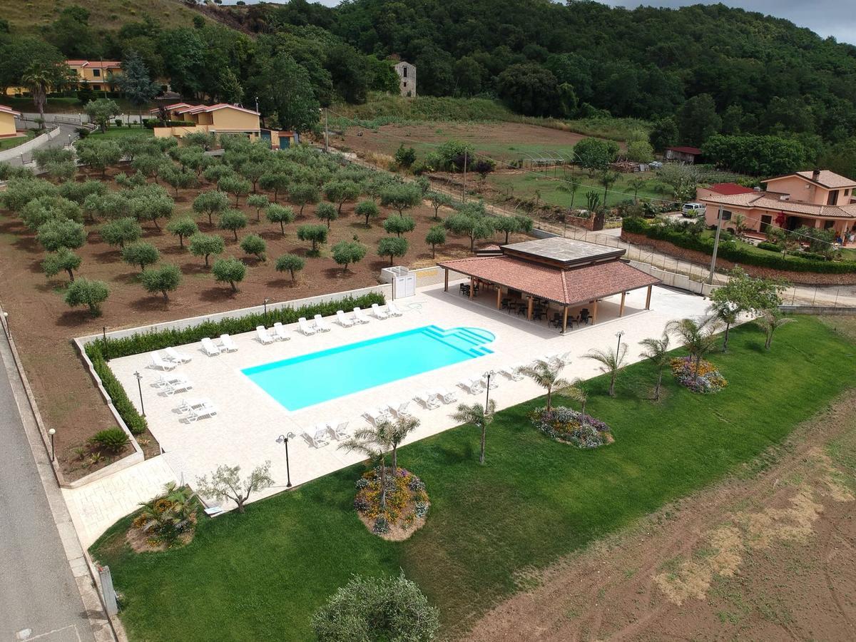 Borgo San Cosmo Tropea Bed & Breakfast Brattiro Екстериор снимка