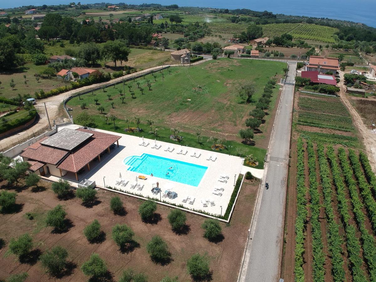 Borgo San Cosmo Tropea Bed & Breakfast Brattiro Екстериор снимка