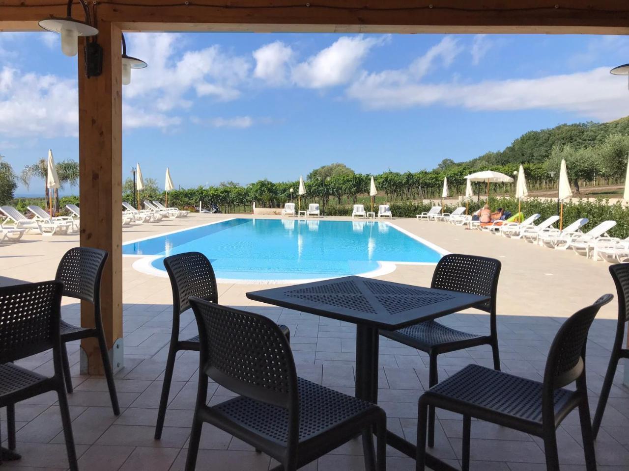 Borgo San Cosmo Tropea Bed & Breakfast Brattiro Екстериор снимка
